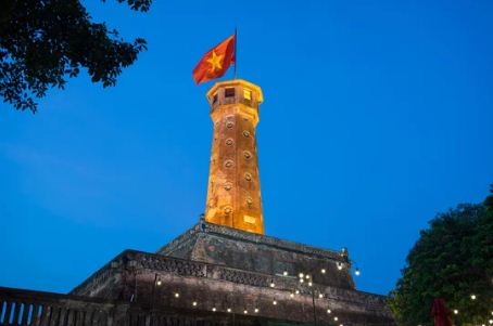 Flag-tower-Hanoi-Vietnam-3